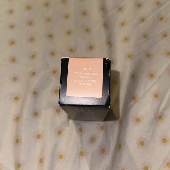 Keys Soulcare It's Like Skin 2-in-1 Concealer + Tint in 150 N - Light - Picture 8 of 9